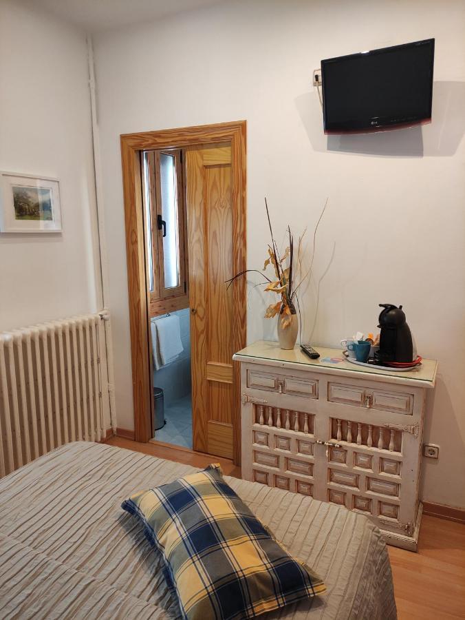 Hostal Escartin Sabiñánigo Eksteriør billede