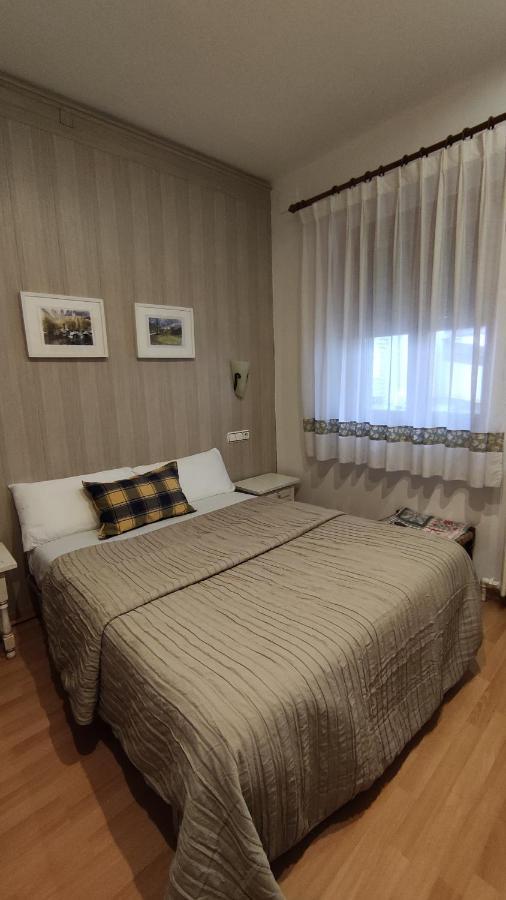 Hostal Escartin Sabiñánigo Eksteriør billede